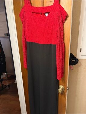 VENUS Red and Black Lace Colorblock Jumpsuit